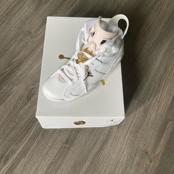 Retro Jordan 6 “Gold Hoops” - Picture 1 of 4